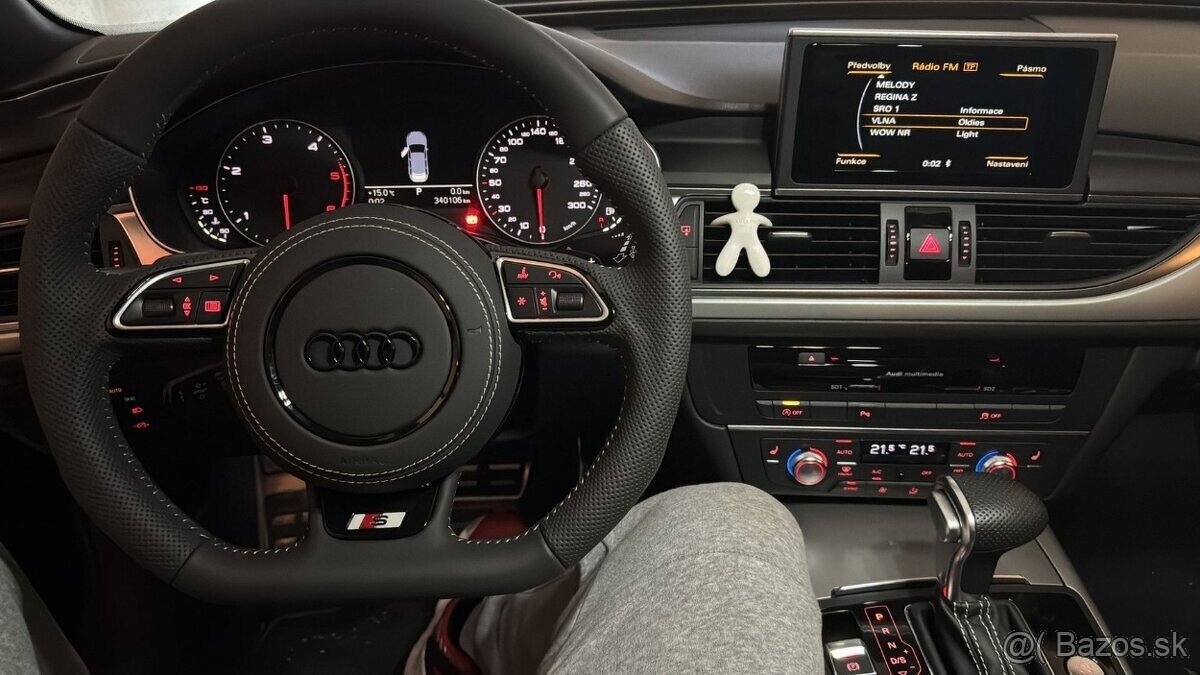 AUDI MULTIFUNKCNY VOLANT S AIRBAGOM A PADLAMI, červená niť - 9