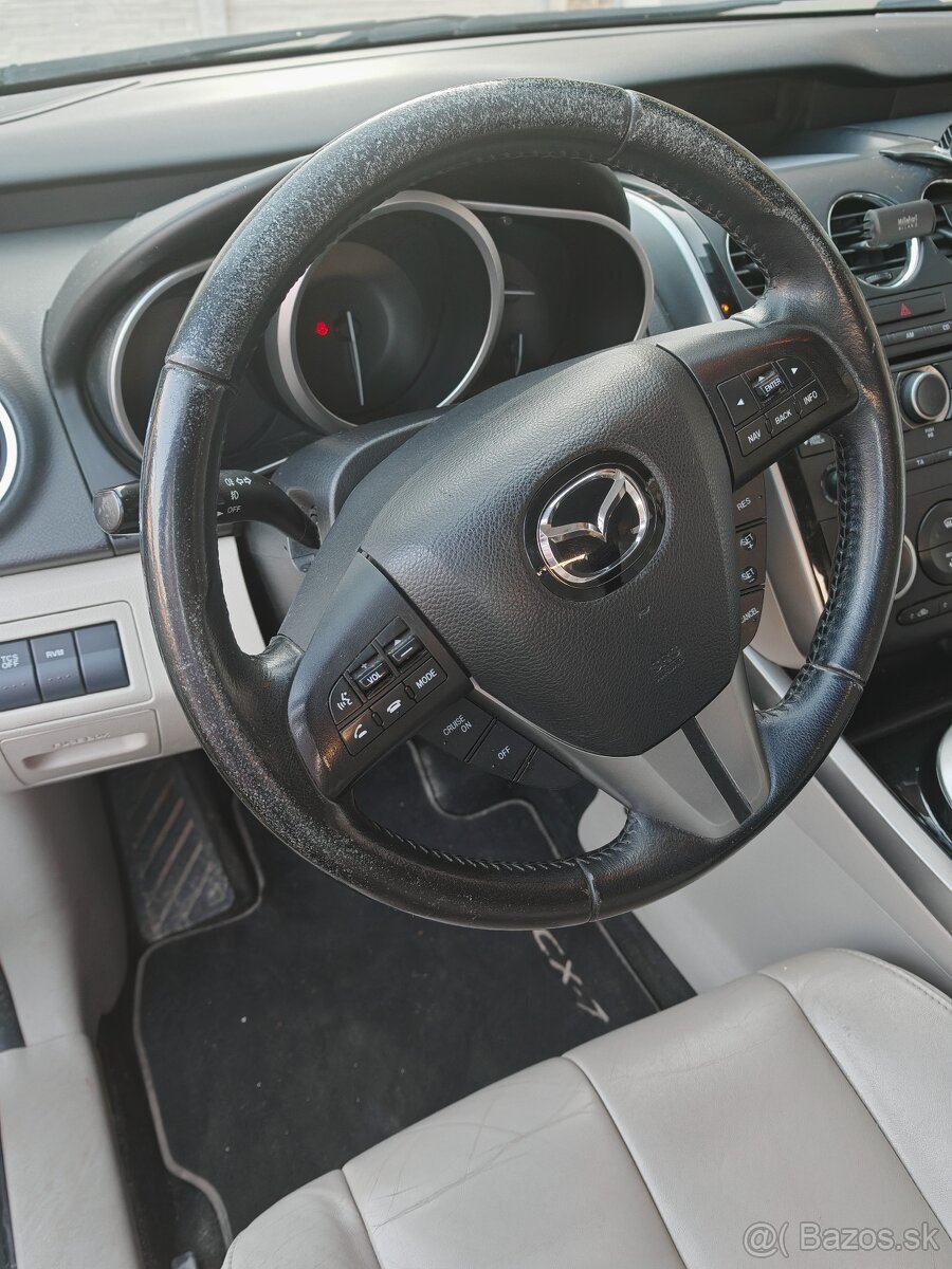 Predám Mazda CX7 - 9