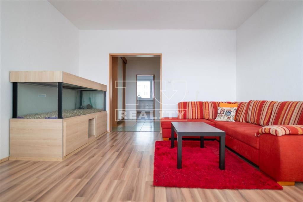 3-izbový byt s výbornou dispozíciou - sídlisko Hájik - 9