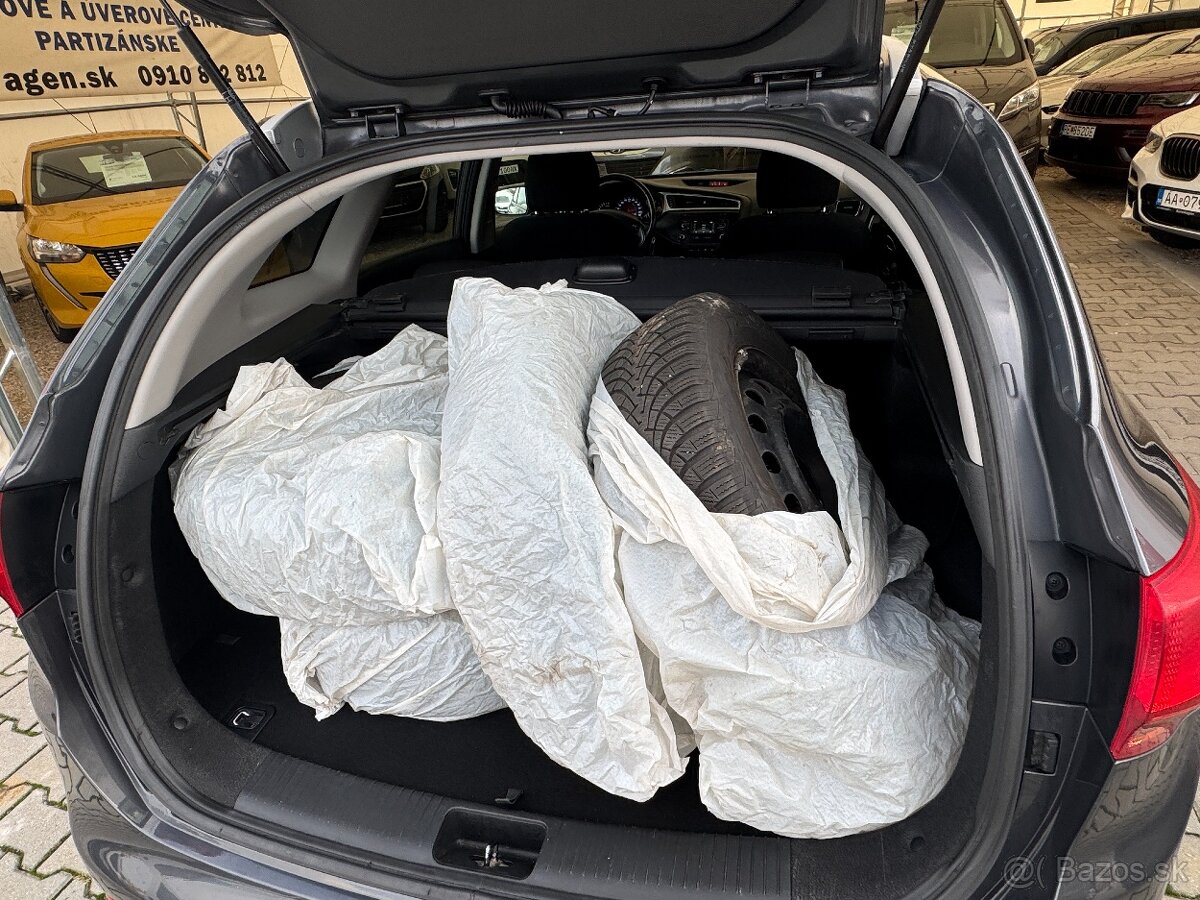 Kia Cee´d SW 1.0 CVVT - 9