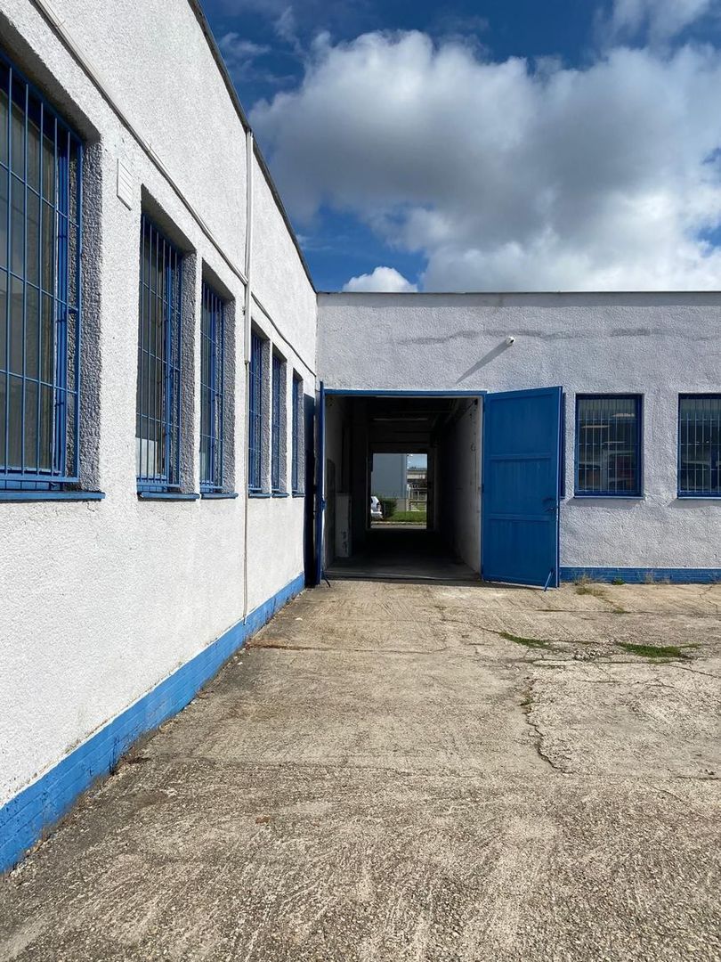 Komerčný priestor na prenájom – Panónska cesta, Petržalka (k - 9