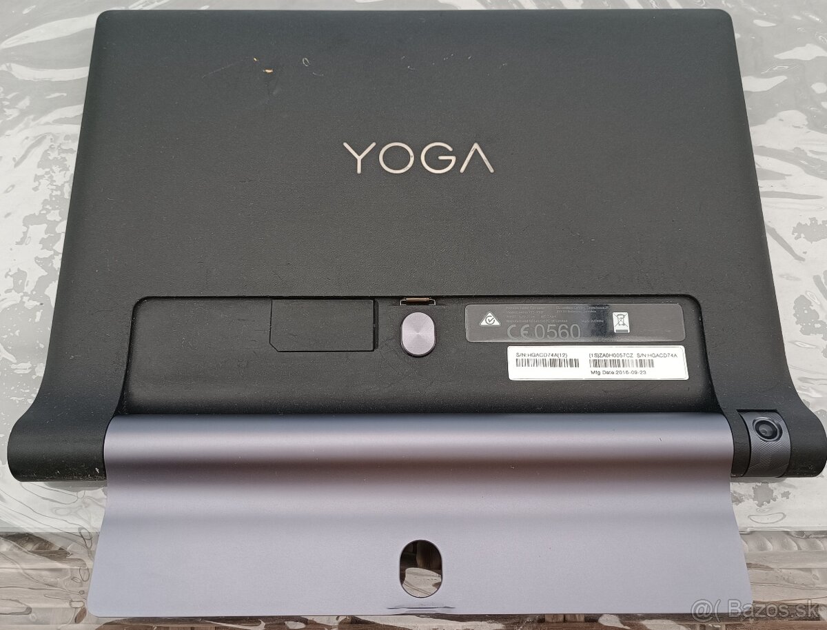 Tablet Lenovo Yoga Tab / 16GB / Wifi / 2GB RAM / 10" - 9
