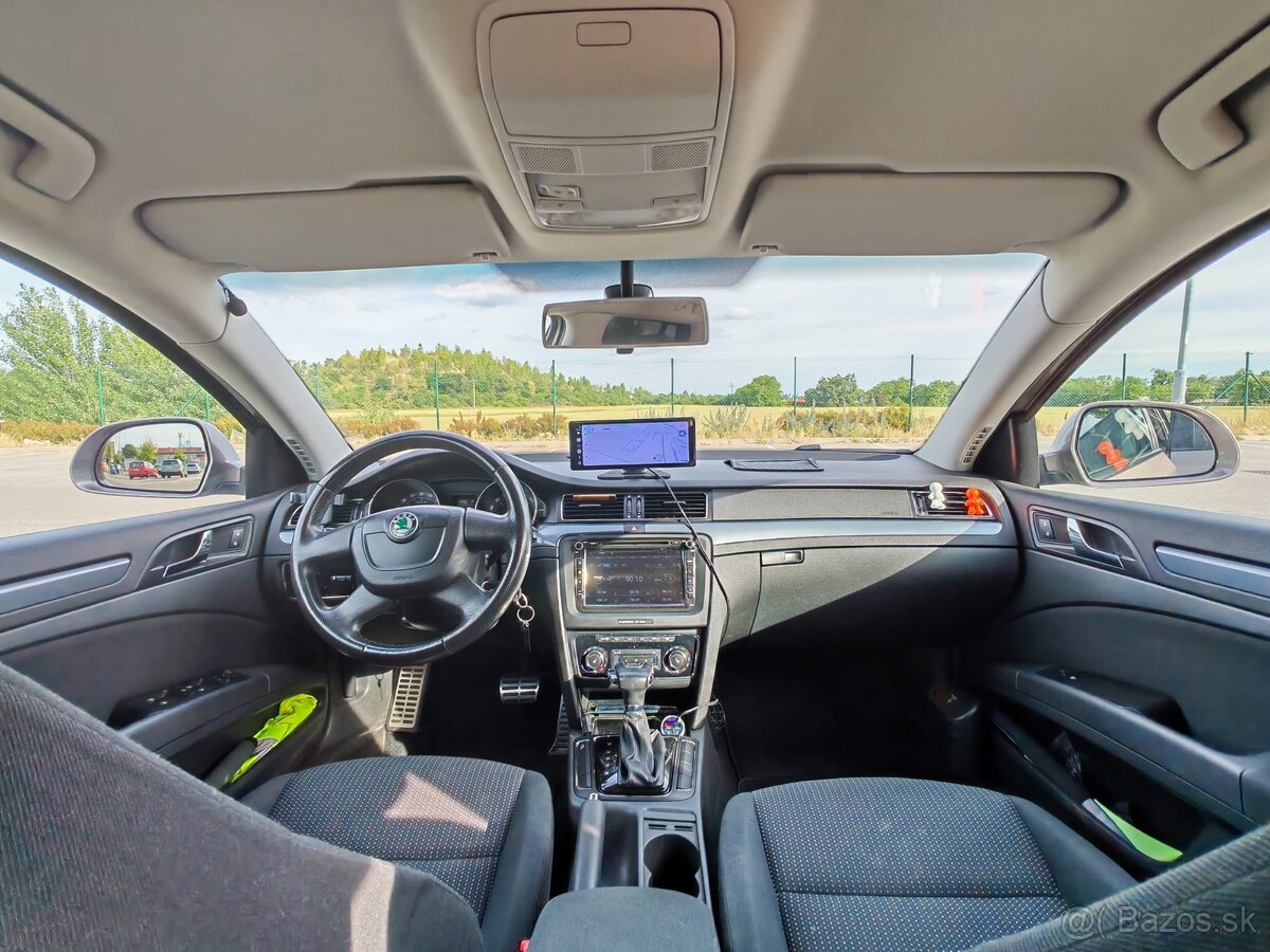 Predám Škodu SuperB Combi 2.0TDi 103KW DSG - 9