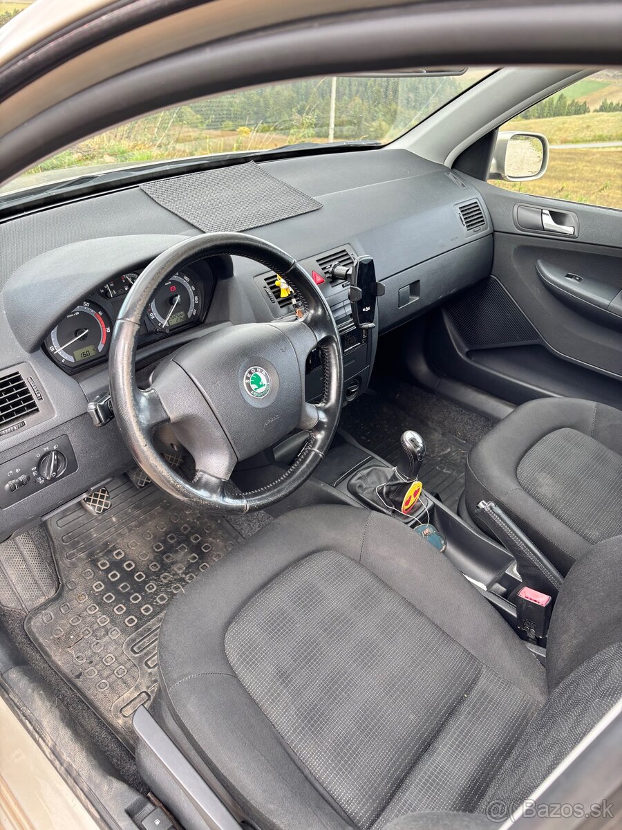 Skoda fabia 1.2 HTP - 9