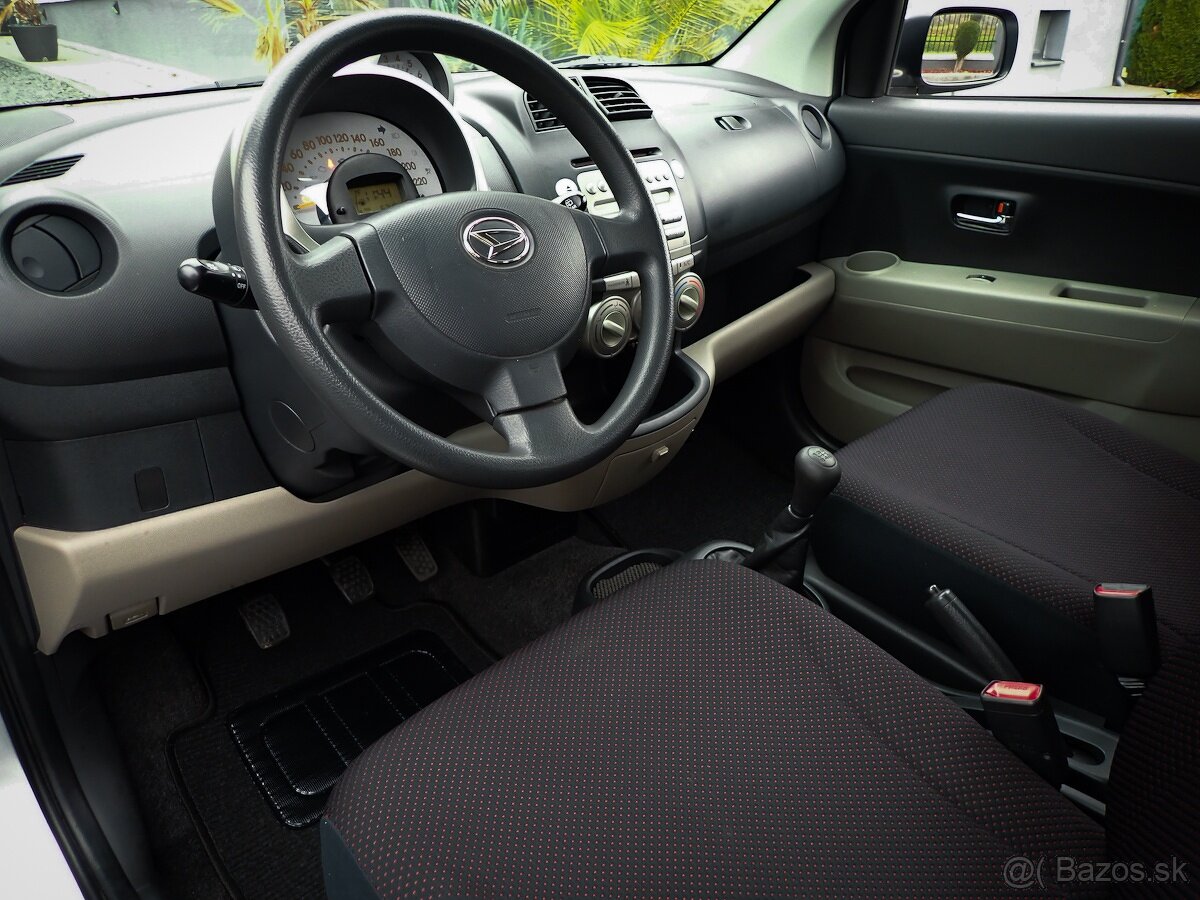 DAIHATSU SIRION 4x4 - 1.3benzin-67 tis km -KLIMA, 5 dverove - 9