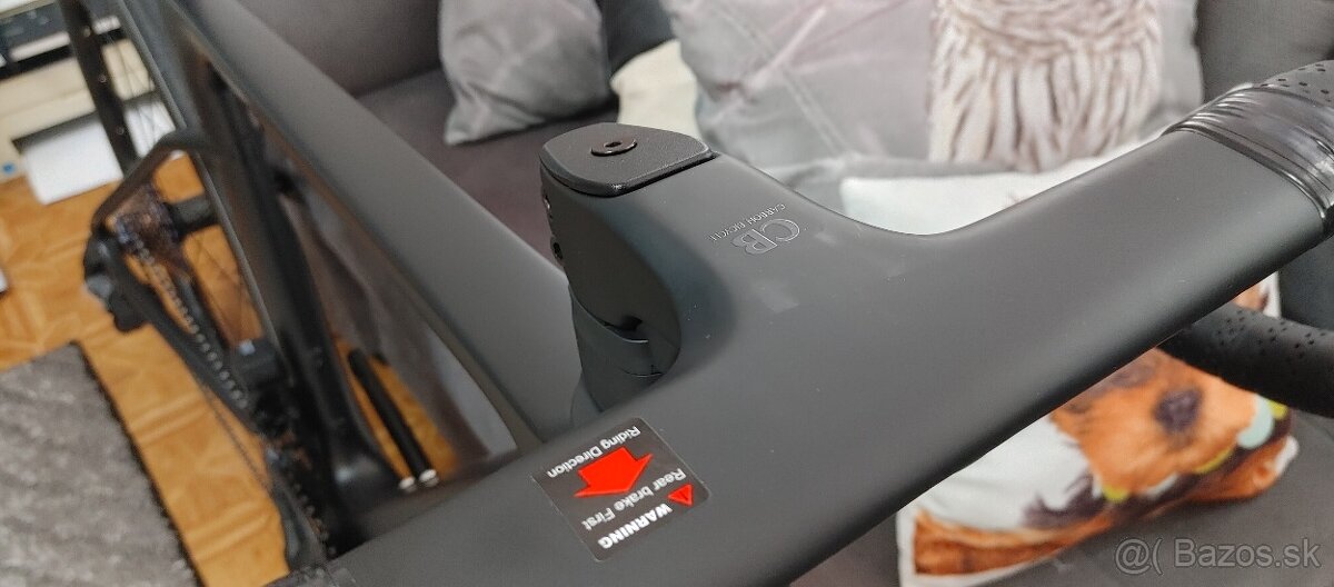 Kompletný karbónový cestný bicykel s elektronickým radením - 9