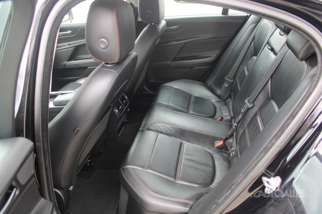 Jaguar XE 2,0 D 120 kW, odpočet DPH - 9