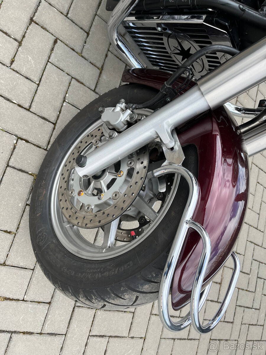 Yamaha XVS 1300 Midnightstar - 9