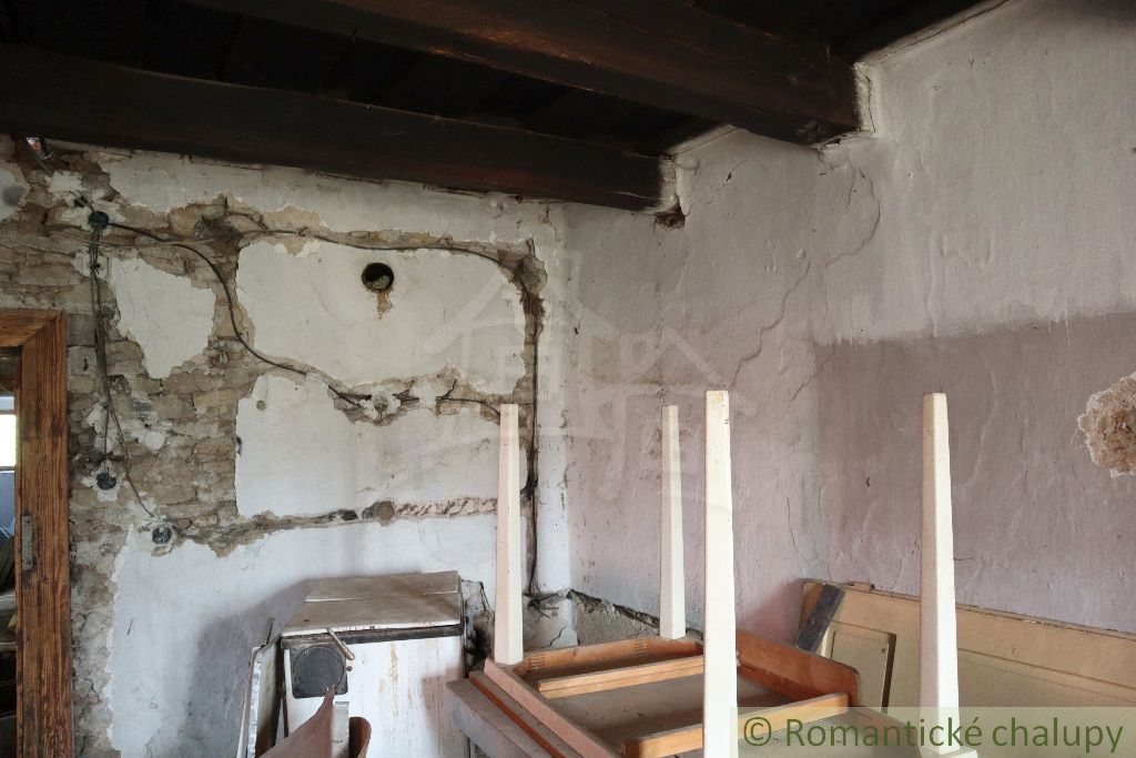 NOVÁ CENA Dom/chalupa v príjemnom prostredí na okraji obc - 9