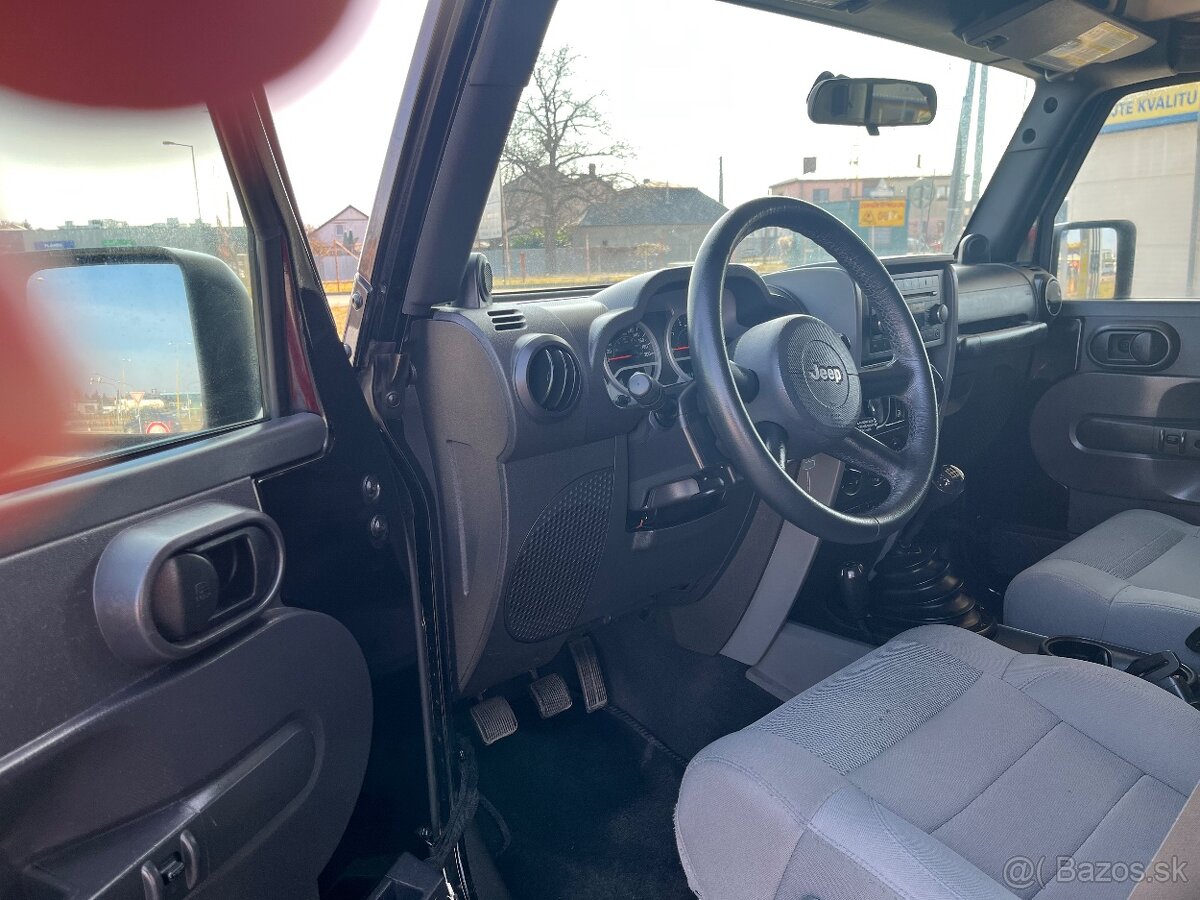 Jeep Wrangler 2.8 CRD SAHARA - 9