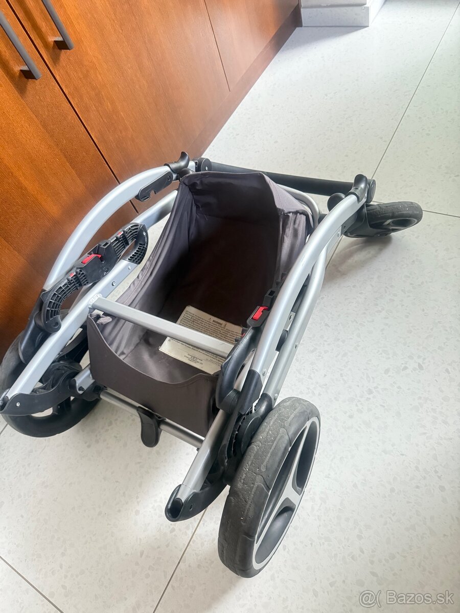 Kočiar Chicco trojkombinace - 9