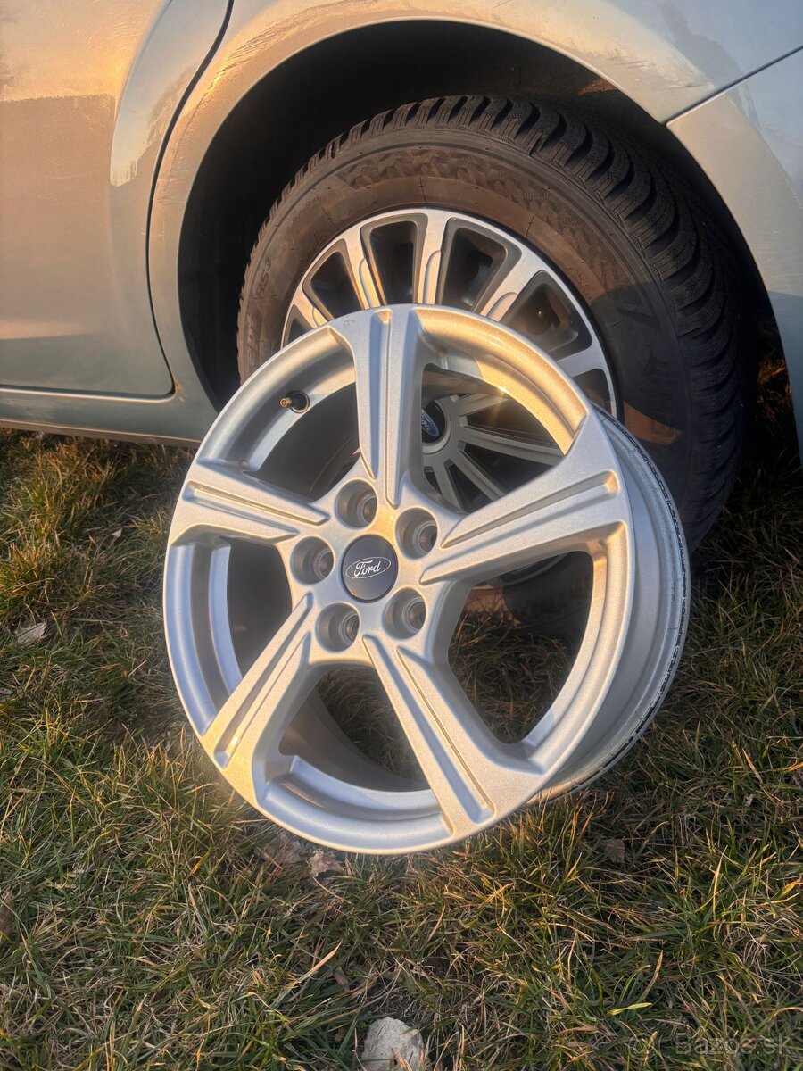 Ford Focus kombi 1,6 nafta - 9