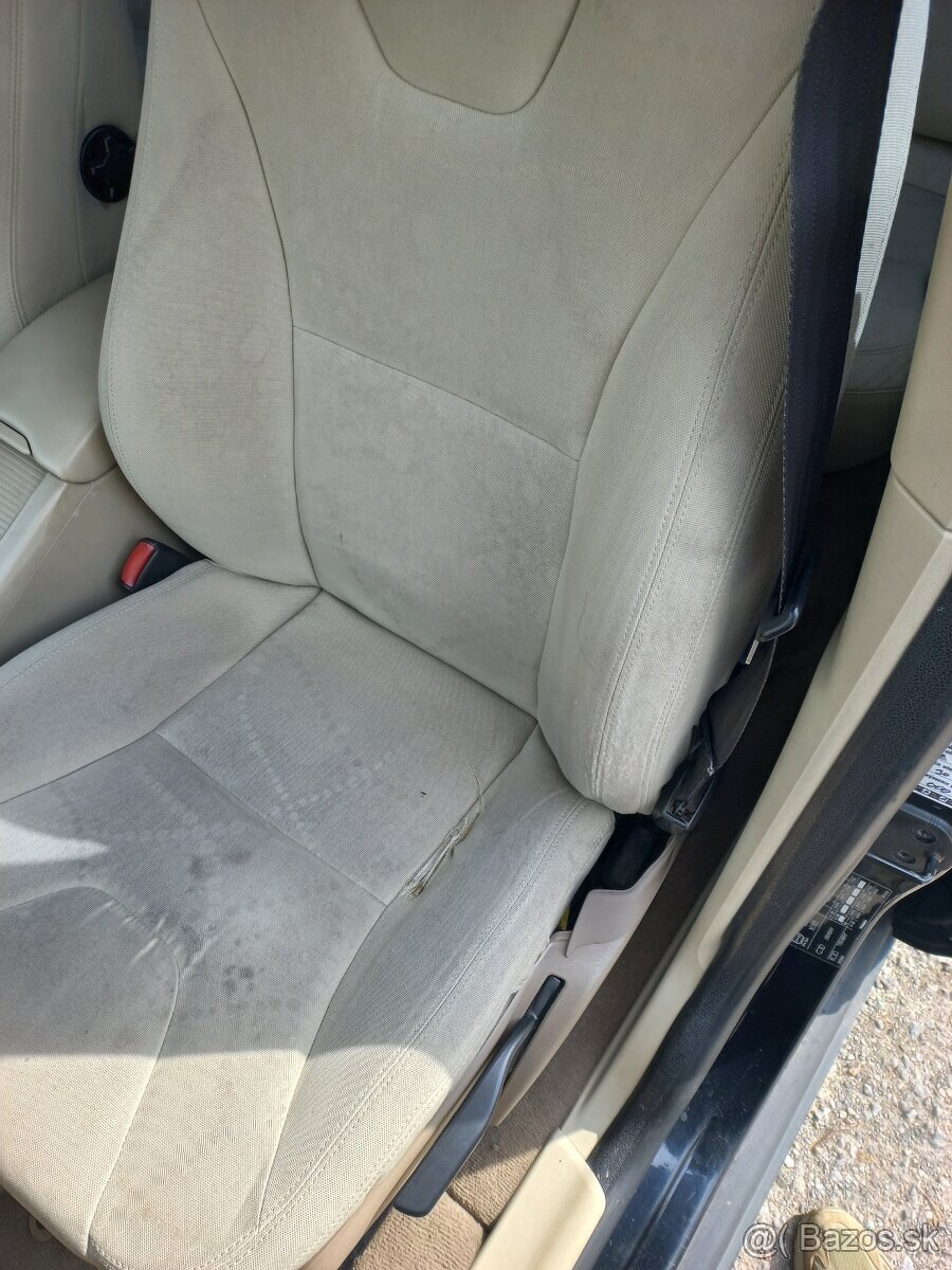 Volvo xc 60 rocnik 2009 - 9