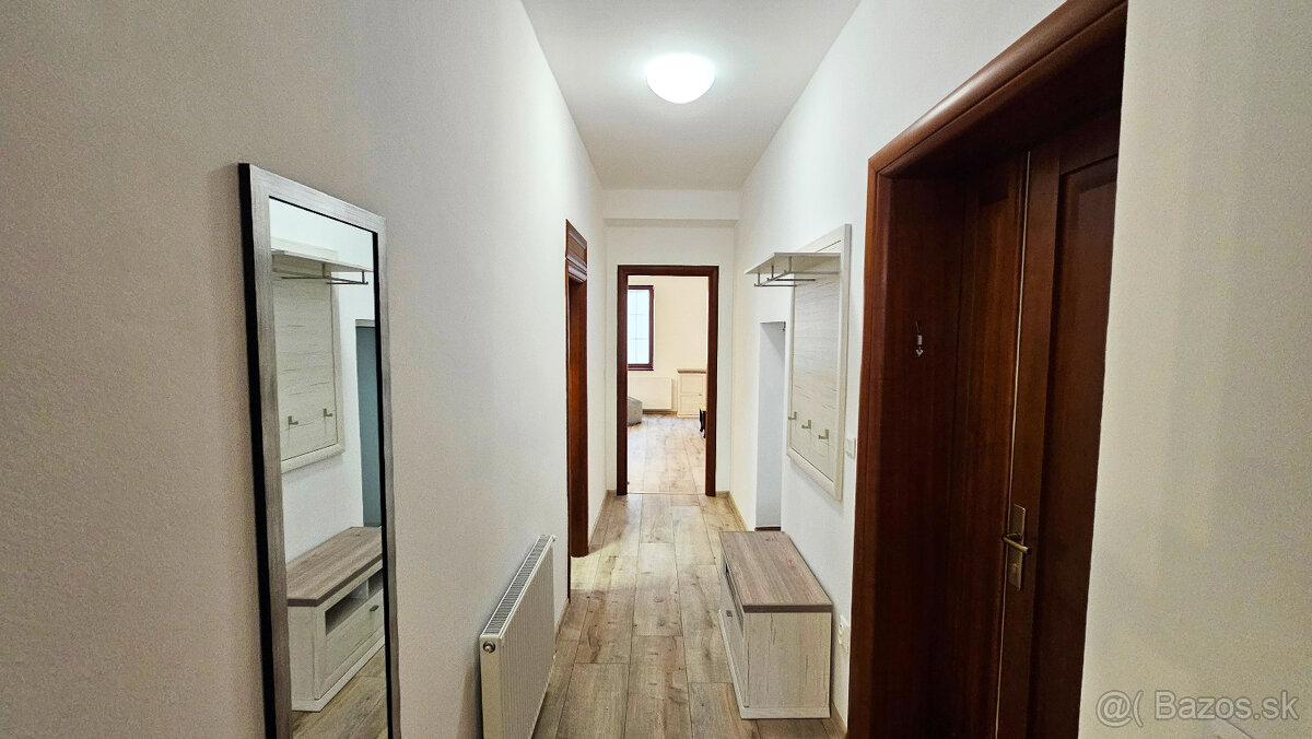 Mariánske námestie bude váš sused: novo zariadený 3-izb - 9