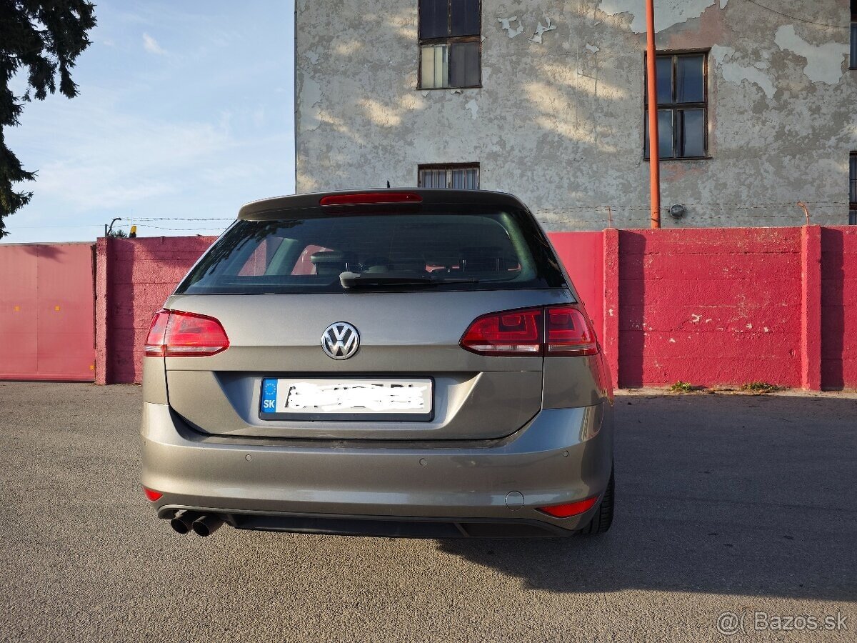 Predám VW Golf 7 Variant 2,0tdi Highline 2016 - 9
