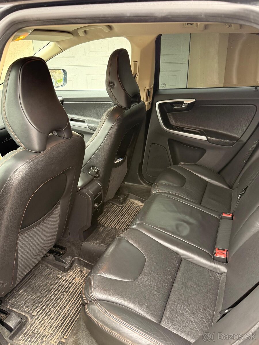 Predám Volvo xc 60 AWD - 9