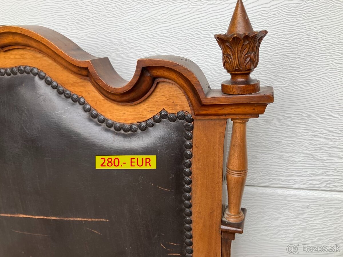 Vyrezávané 120 ročné kreslo - 9
