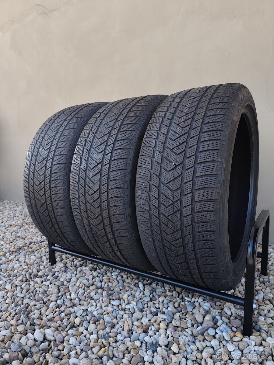 2+1 Zimné pneu Pirelli 285/40R22 - 9