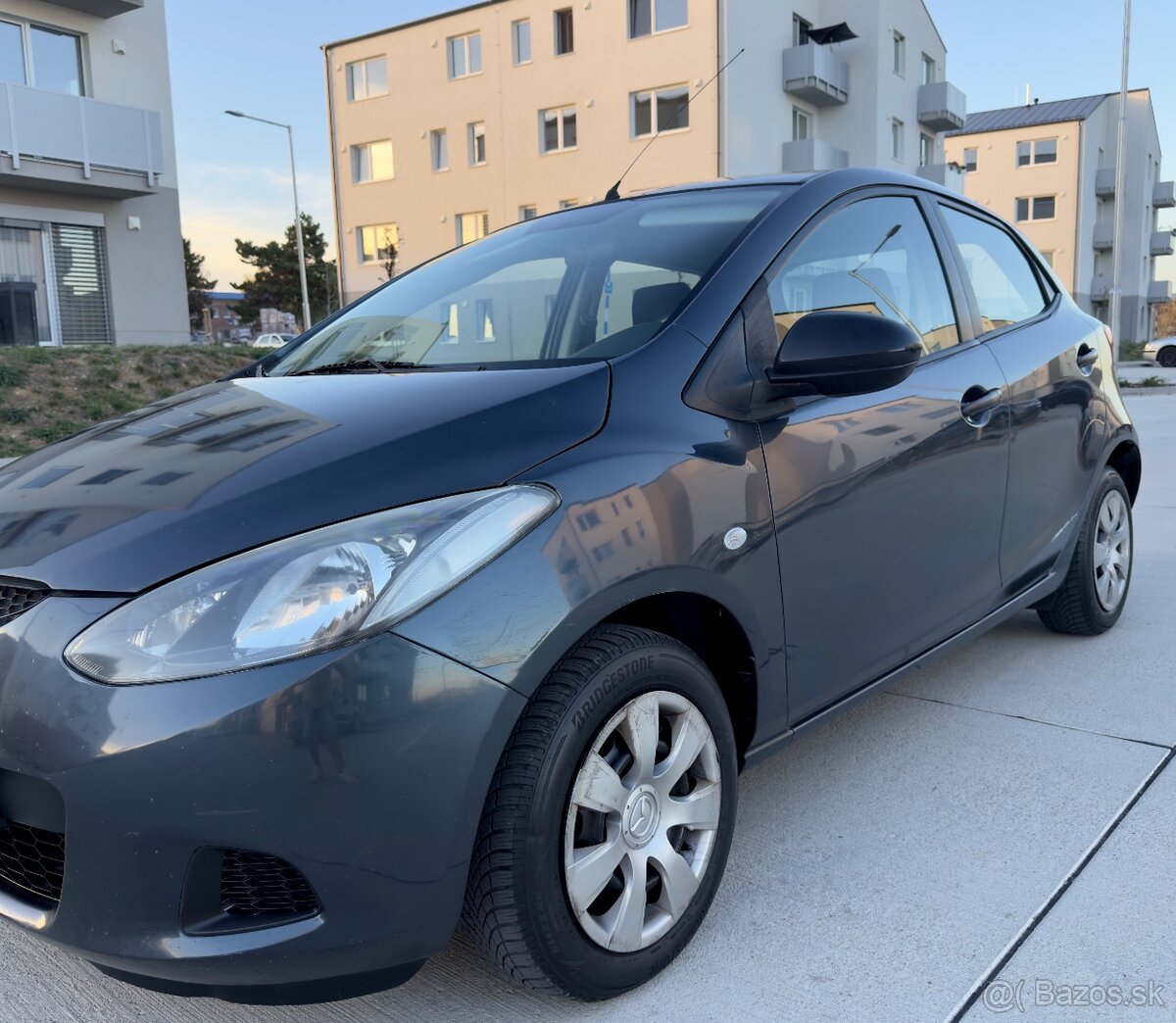 Mazda 2 1,3 benzín 79 000km / NOVÁ STK a EK - 9