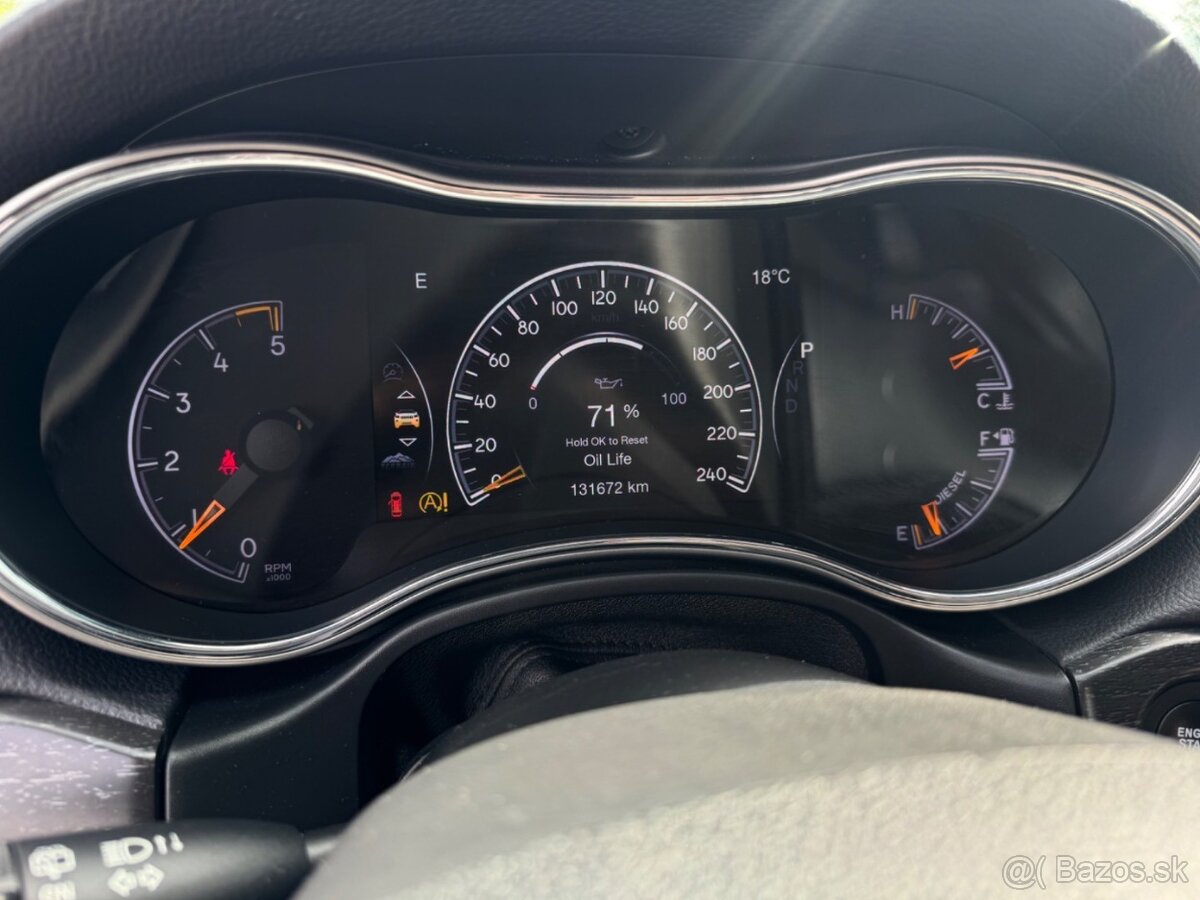 Jeep Grand Cherokee 3.0L V6 CRD Limited A/T - 9