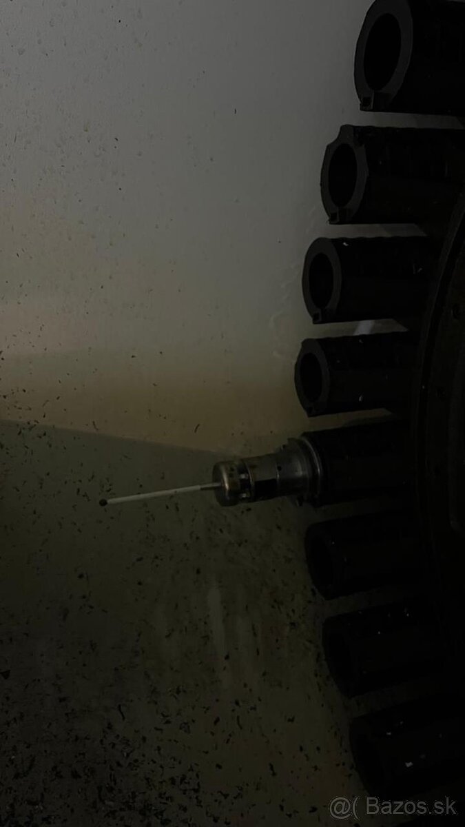 Obráběcí centrum (vertikální) MIKRON VCE 1600 PRO (8506) - 9