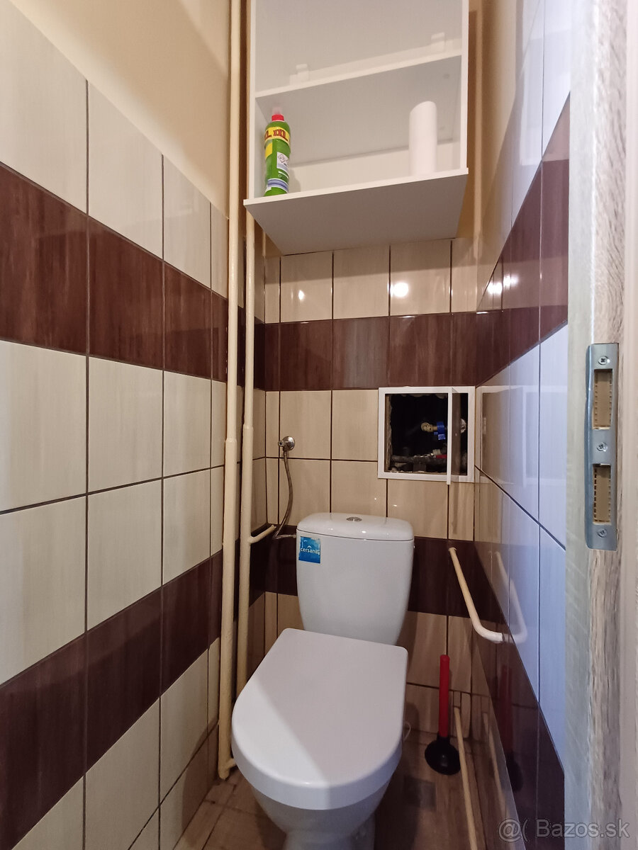 2-Izbovy byt v Komarne na prenajom. - 9