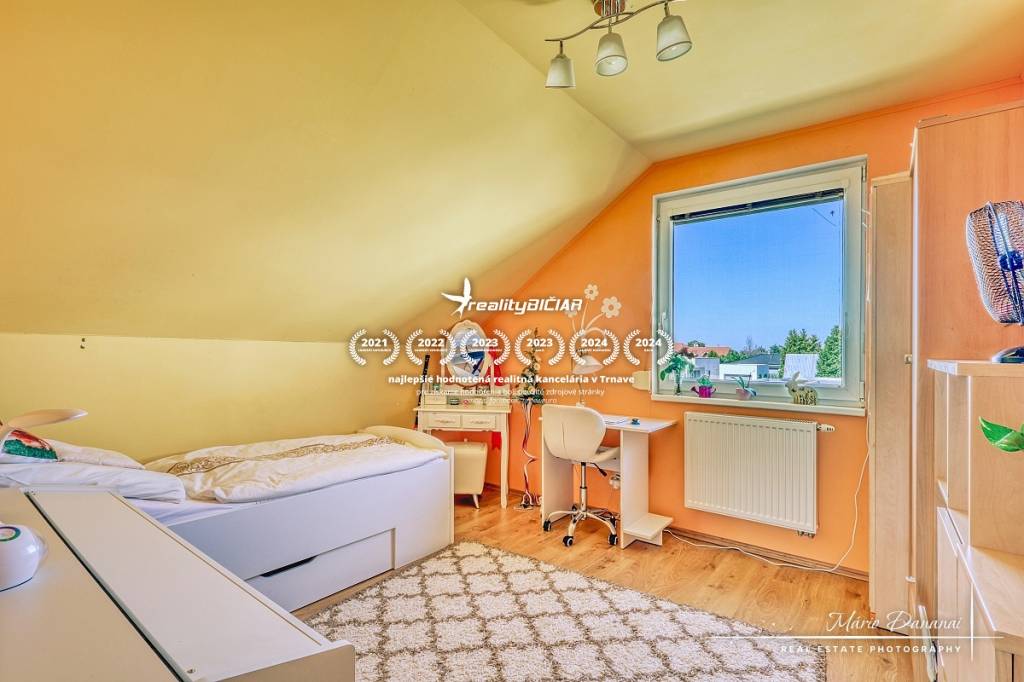 REZERVOVANÉ 5 izbový poschodový drevodom v obci Cífer - 9