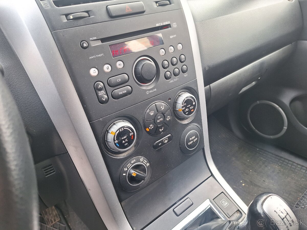 SUZUKI GRAND VITARA 1.9DCI 4X4 KLÍMA ŤAŽNÉ - 9