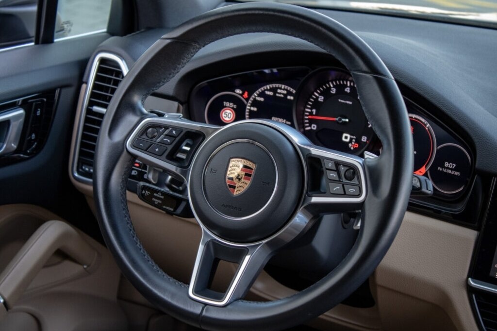 Porsche Cayenne 4x4 AT/8 - 9