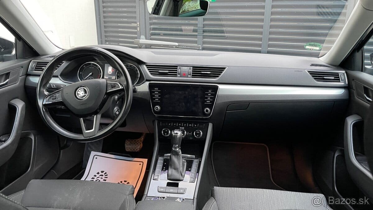 ŠKODA SUPERB COMBI DSG - 9