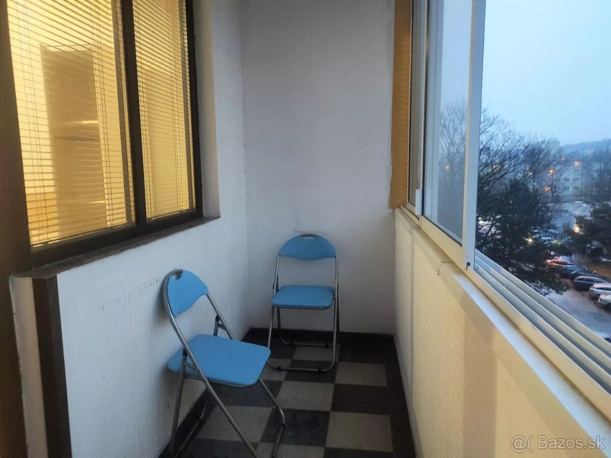 Izba s Balkonon 4p. Sokolovská Ulica, Terasa - 9