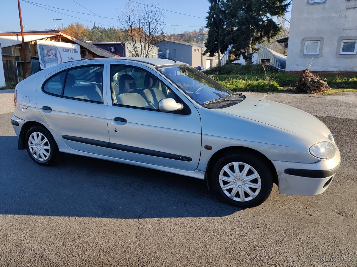 Renault Megane - 9