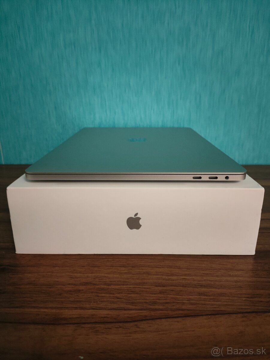 MacBook Pro 2019 | i5 • 8GB • 256GB SSD - 9