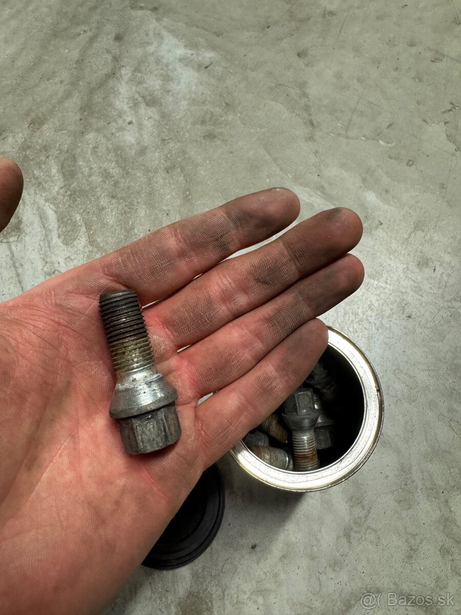 DISKY BORBET R17 + PNEU HANKOOK - 9