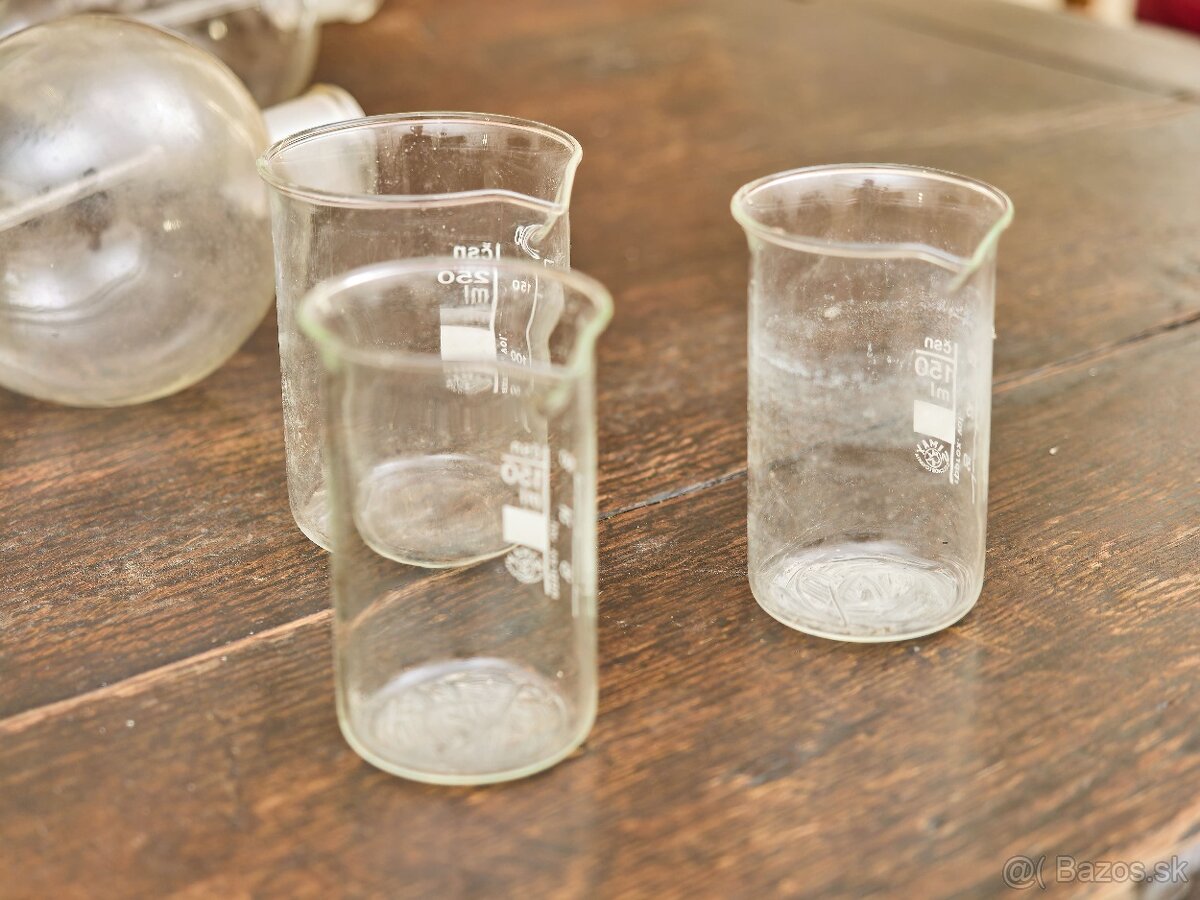 Konvolut historického laboratórneho skla - 9