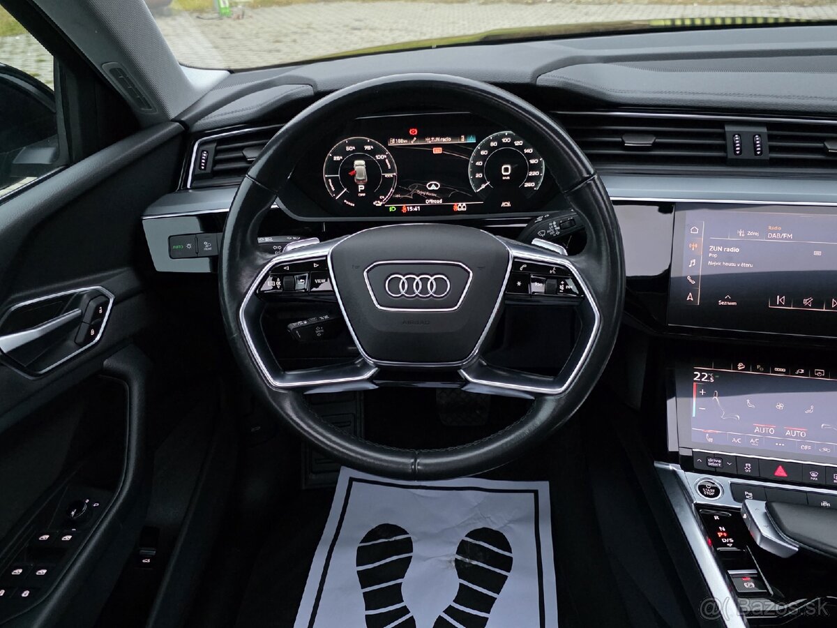 Audi E-tron Quattro 300kw Navi Panorama Tepelne cerpadlo - 9