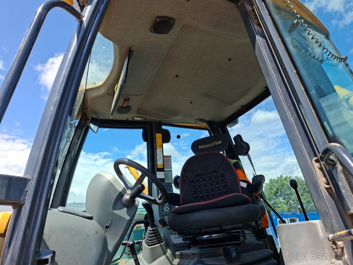 KOMATSU WB93R 4X4 - 9
