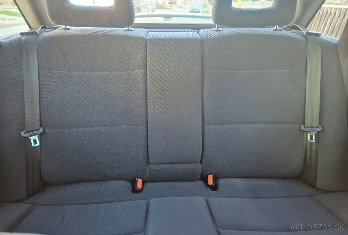 Predám AUDI 80 2.0 E - 9