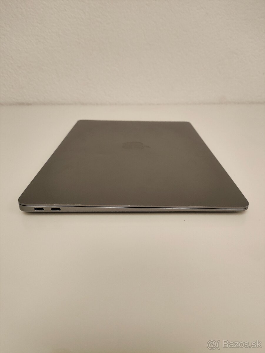 MacBook Air 2020 | i7 • 8GB • 512GB SSD - 9