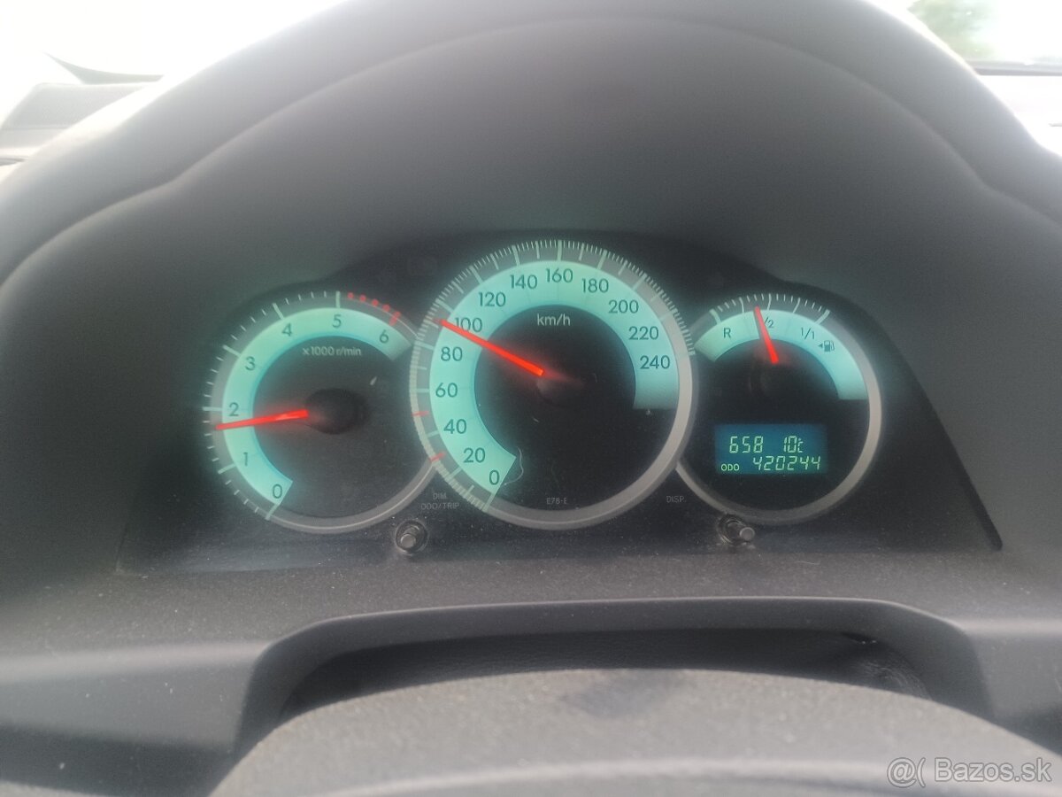 Corolla Verso 2,2D r.2009 - 9