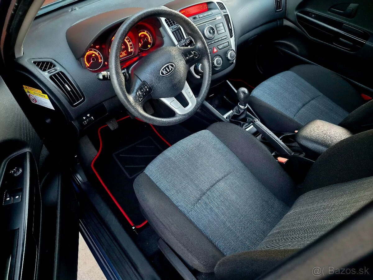 Kia Ceed 1.4 Benzín (2011) - 94 tis. km - 9