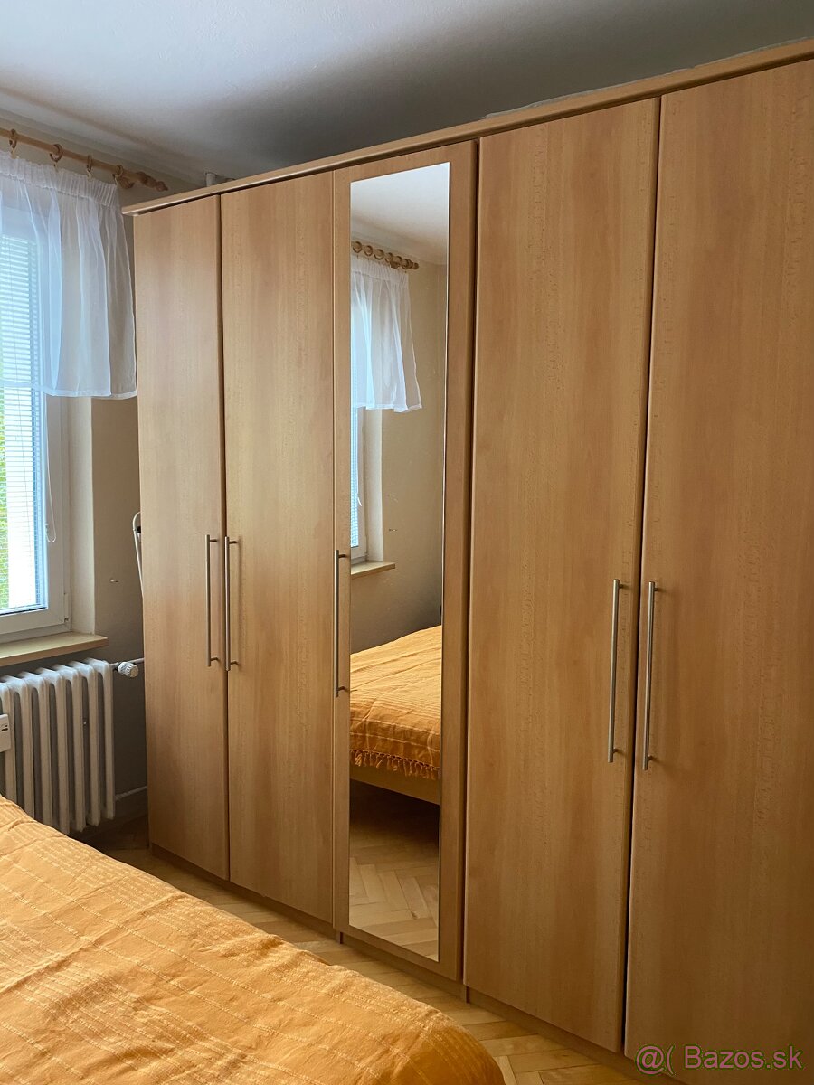 Na predaj 3-izbový byt - Vlčince, Tulská ul. - 9