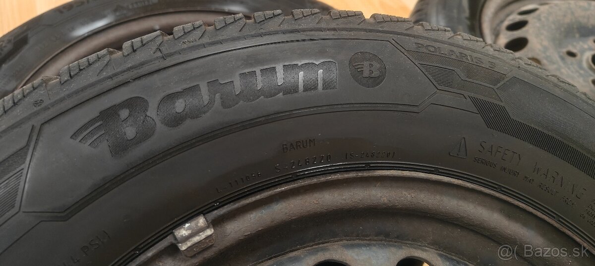 Predám 4 zimné pneumatiky s diskami Škoda octavia 2 - 9