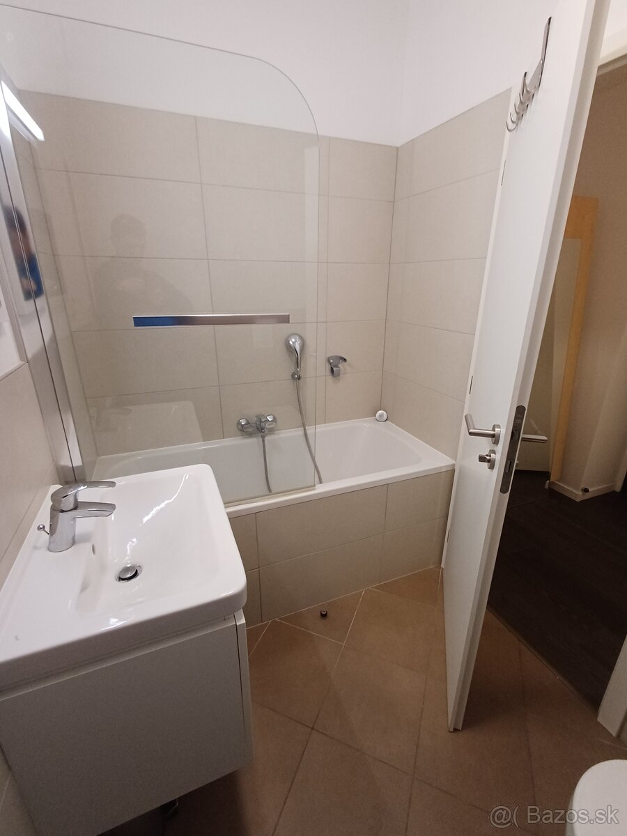 RK Byty Bratislava predá 2 izb. byt na ul. Žilinská, BA I - 9