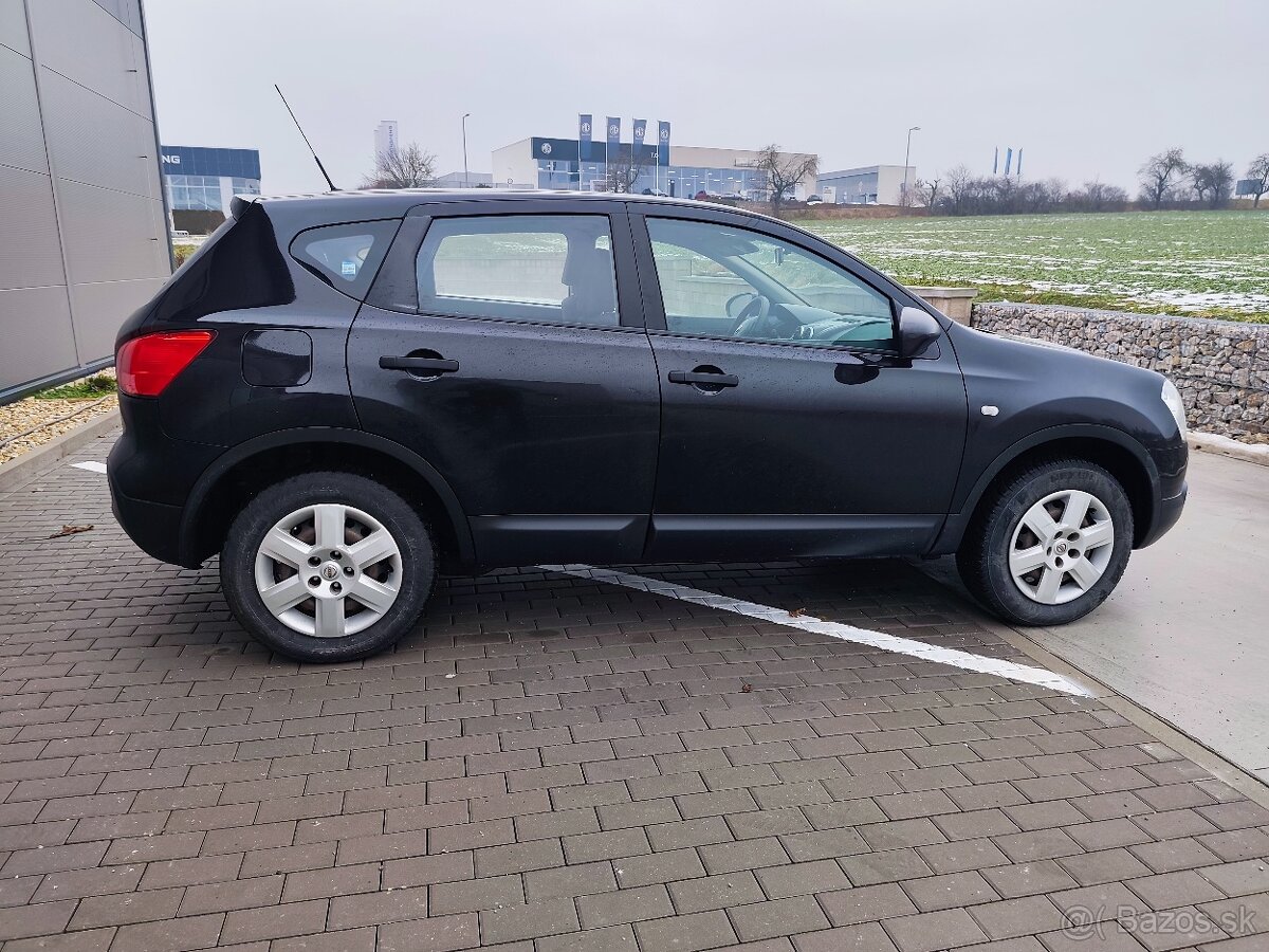 Nissan Qashqai 1.6 - 9