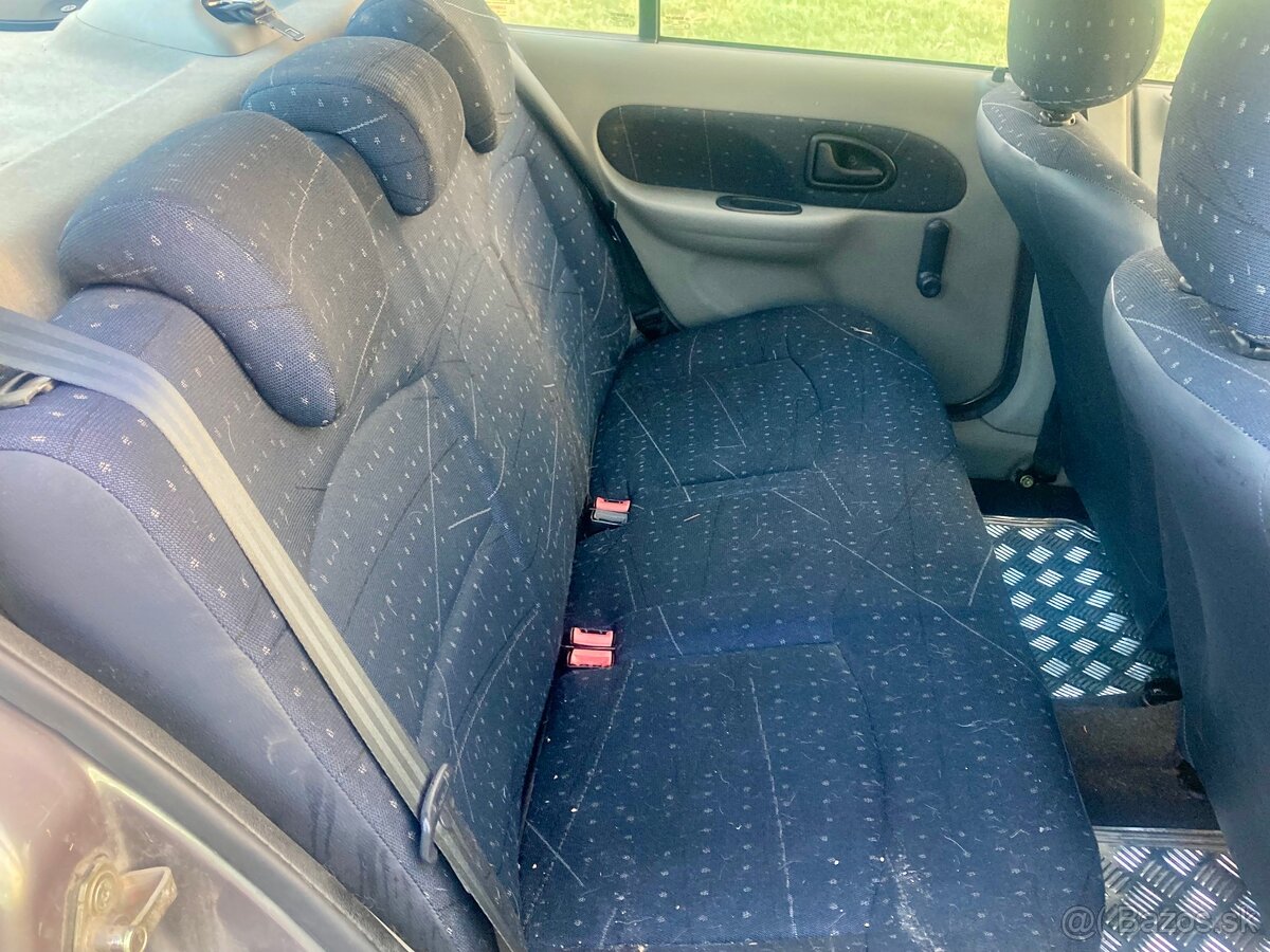 Renault Thalia 1.4i - 9