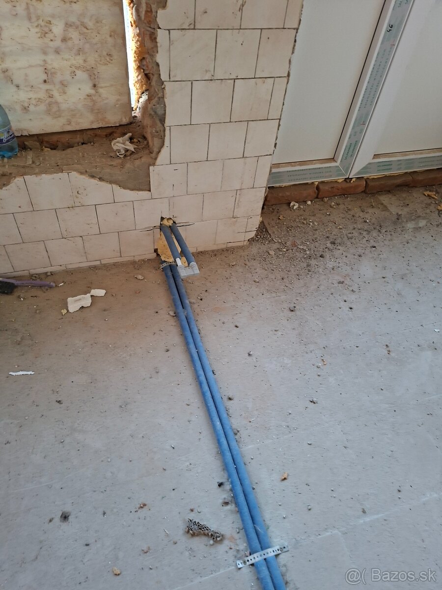 Predam dom .Rapovce pozemok 341/1 341/2 - 9