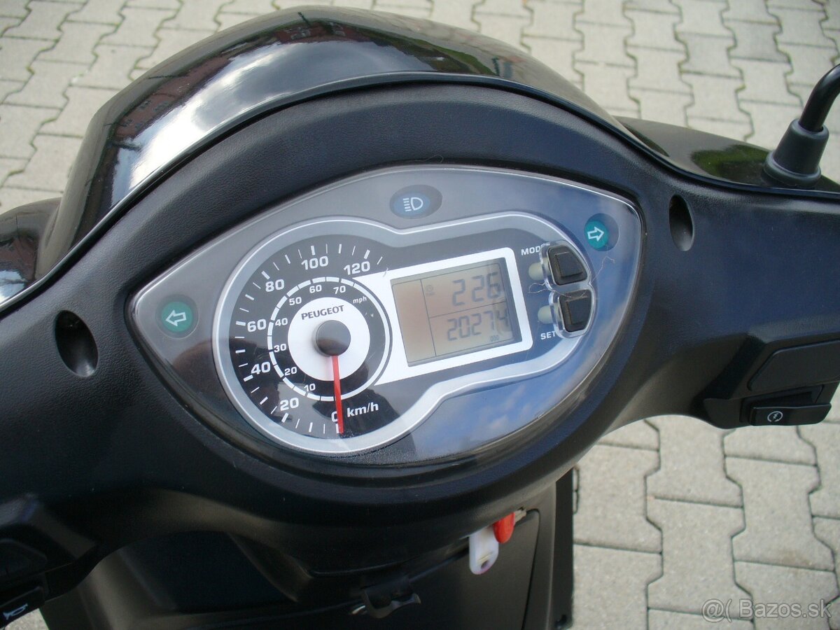 Peugeot Tweet 125 - 9