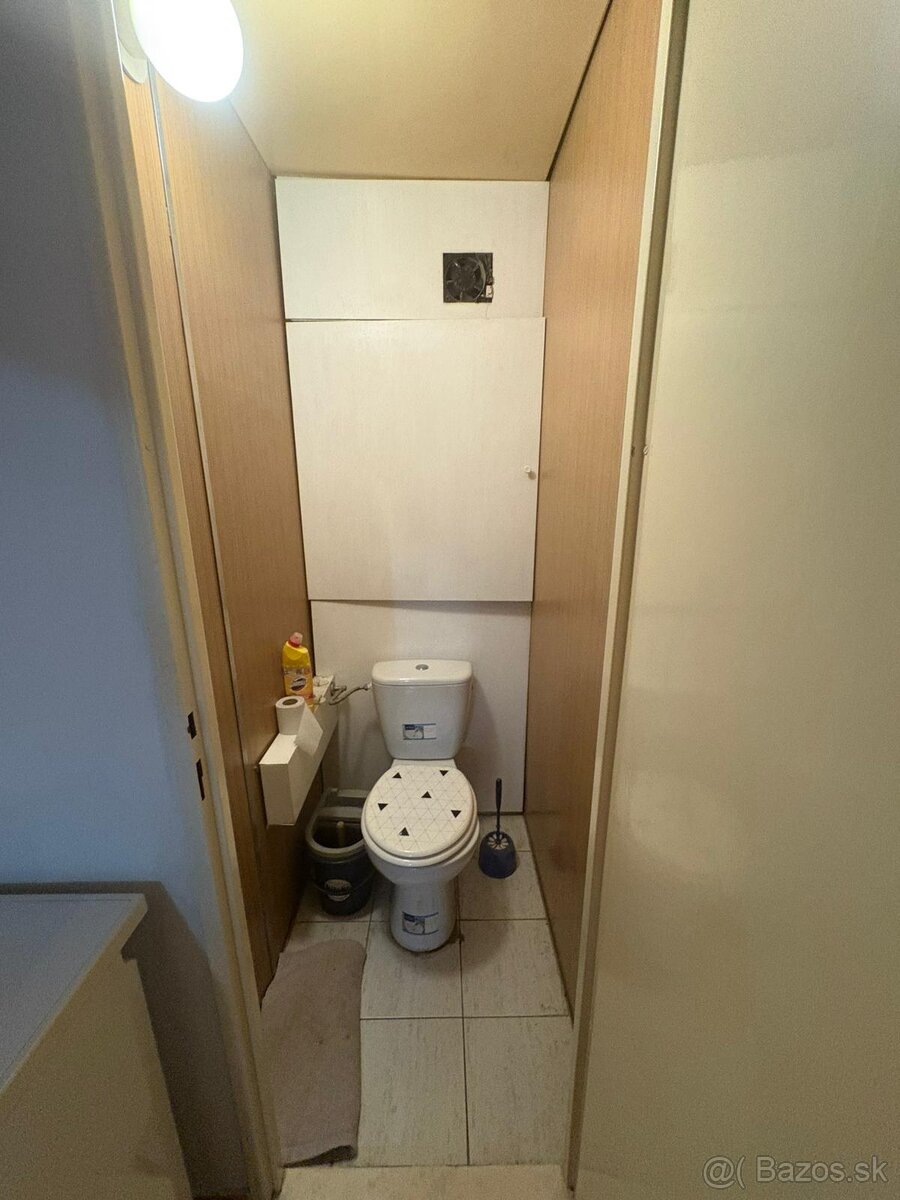 PREDAME 3IZBOVY BYT V TRENCINE S GARAZOU - 9