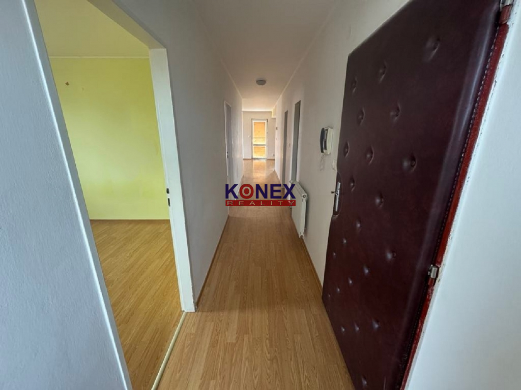 NA PRENÁJOM 4-izbový byt na skvelej adrese v SOBRANIACH - 9